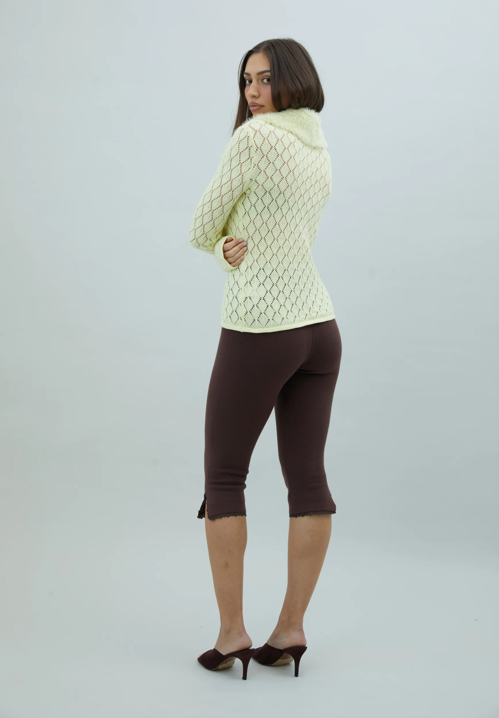 CLASSIC CAPRI PANTS - Image 7