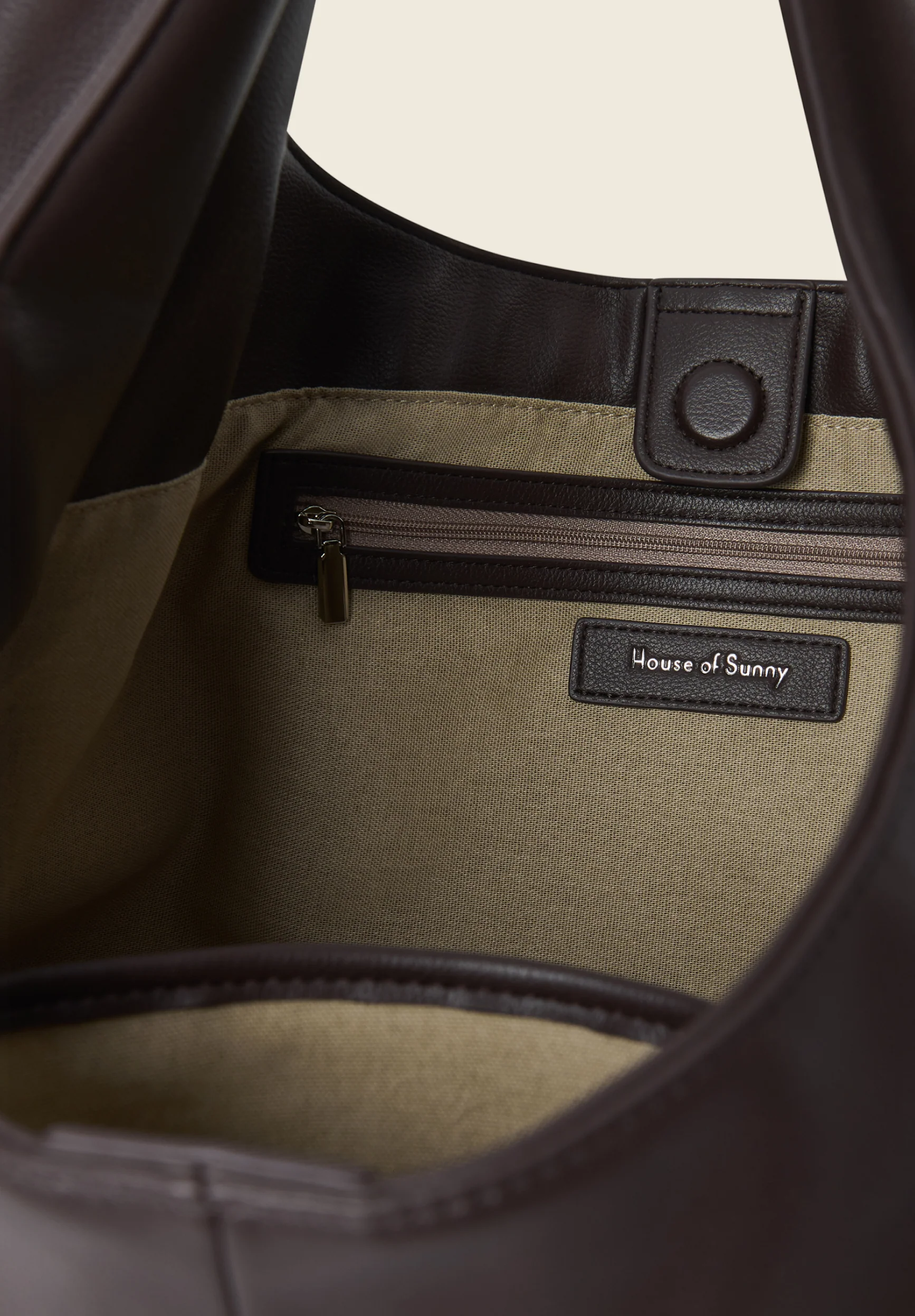 THE BIG SLING - Image 3